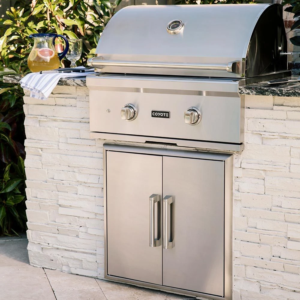 Coyote C-Series Stainless Steel Built-In Gas Grill, 28-Inch (C1C28) 5 Coyote C-Series Stainless Steel Built-In Gas Grill, 28-Inch (C1C28) - Image 5