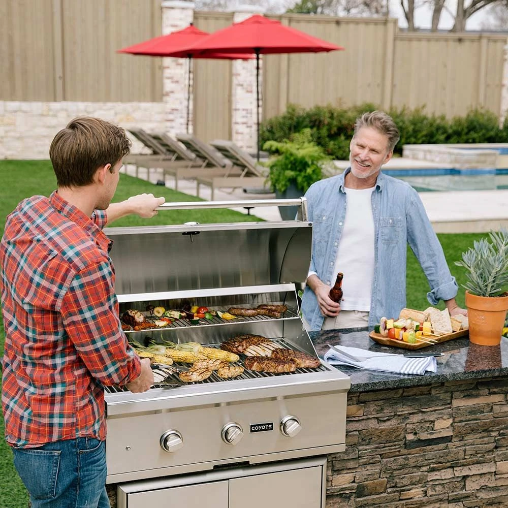 Coyote C-Series Stainless Steel Built-In Gas Grill, 34-Inch (C2C34) 4 Coyote C-Series Stainless Steel Built-In Gas Grill, 34-Inch (C2C34) - Image 4