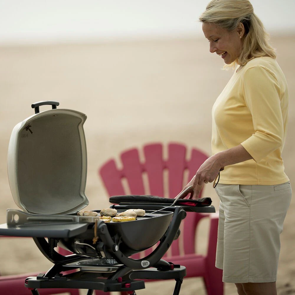 Weber Q2200 Portable Propane Gas Grill With Side Tables On Scissor Cart (WEB-54060001-WEB-6557) 3 Weber Q2200 Portable Propane Gas Grill With Side Tables On Scissor Cart (WEB-54060001-WEB-6557) - Image 3